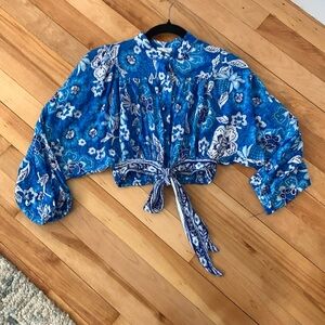 Nicole Miller Floral Blue Women's Crop Top - Button Up - Knotted front - Size XS